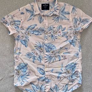 Small Hollister Hawaiian shirt